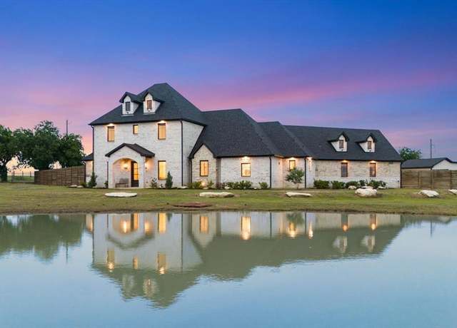 Property at 1911 Ozro Rd, Venus, TX 76084, 4 beds, 3.5 baths