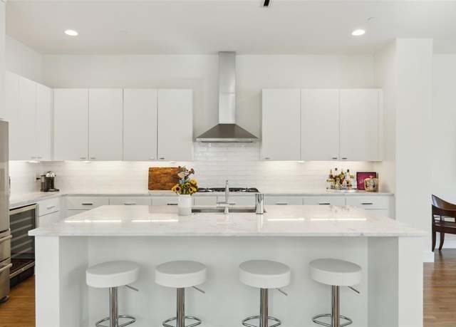 Property at 4120 Gilbert Ave Unit A, Dallas, TX 75219, 2 beds, 2.5 baths