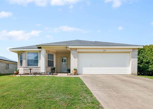 Property at 1413 Wenatchee Dr, Krum, TX 76249, 3 beds, 2 baths