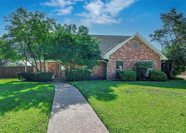 Property at 2800 La Quinta Dr, Plano, TX 75023, 4 beds, 3.5 baths