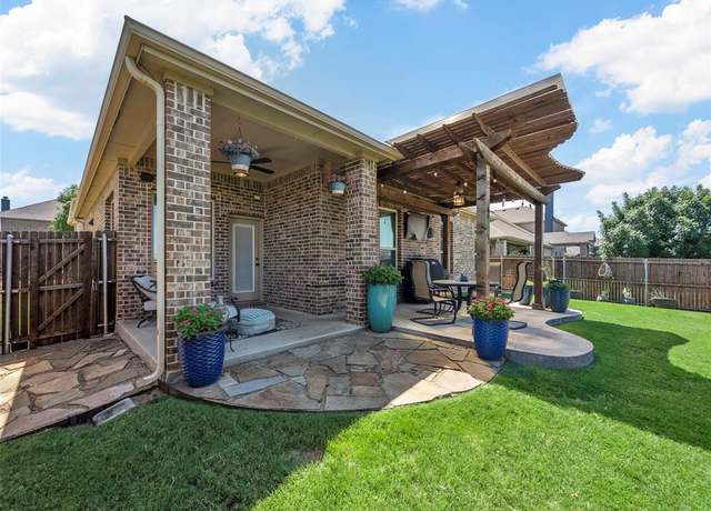 Property at 212 Fisk Ln, Mckinney, TX 75072, 4 beds, 3 baths