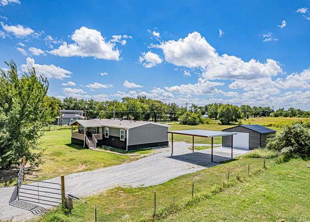 Property at 111 County Road 1303, Bridgeport, TX 76426, 4 beds, 2 baths