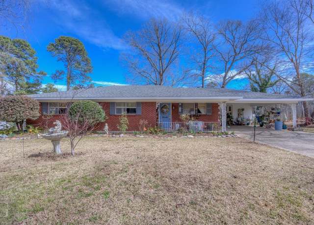 Property at 1106 Bryan St, Minden, LA 71055, 3 beds, 2 baths
