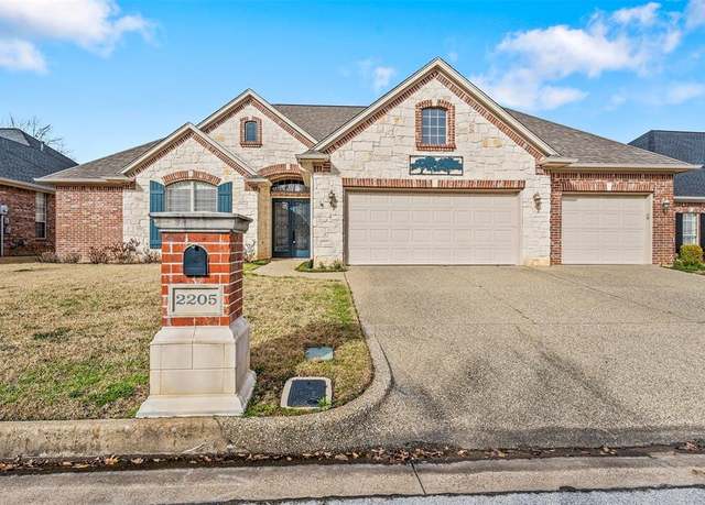 Property at 2205 Dover, Tyler, TX 75703, 3 beds, 2.5 baths
