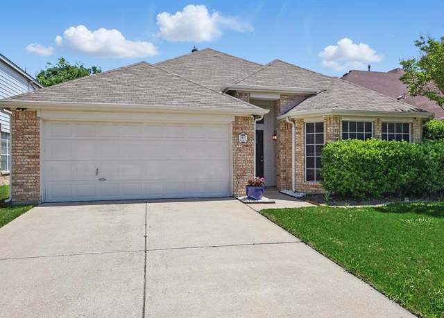 Property at 2612 Lonesome Oak Dr, Corinth, TX 76208, 3 beds, 2 baths