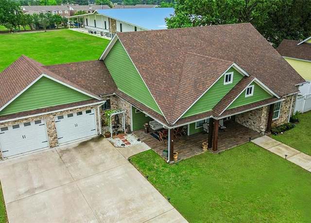 Property at 2105 Michah Dr, Mount Pleasant, TX 75455, 3 beds, 2.5 baths