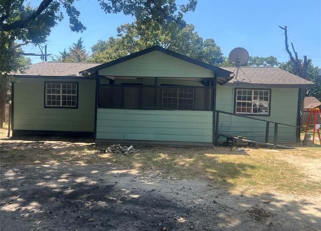 Property at 9647 Lakeland Loop, Quinlan, TX 75474, 3 beds, 2 baths