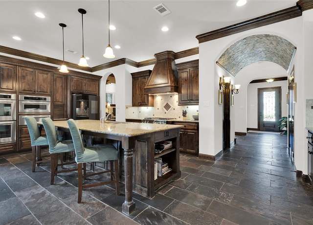 Property at 9000 Cedar Rdg, Lantana, TX 76226, 5 beds, 6 baths