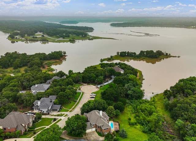 Property at 805 Tree Haven Ct, Highland Village, TX 75077, 4 beds, 3.5 baths
