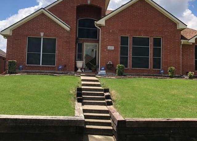 Property at 2124 Valley Falls Ave, Mesquite, TX 75181, 3 beds, 2 baths