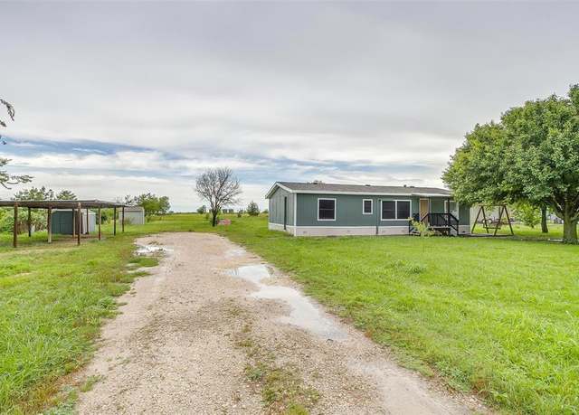 Property at 808 County Road 207, Alvarado, TX 76009, 3 beds, 2 baths