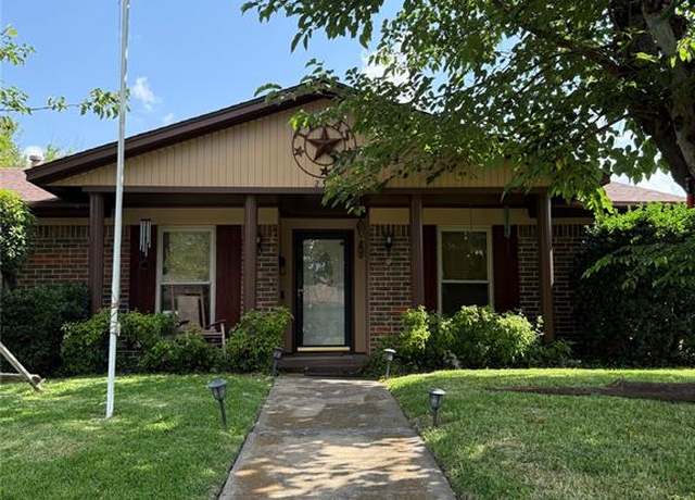 Property at 2312 Warm Springs Rd, Mesquite, TX 75149, 3 beds, 2.5 baths