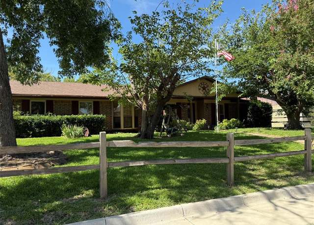 Property at 2312 Warm Springs Rd, Mesquite, TX 75149, 3 beds, 2.5 baths