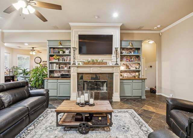 Property at 3201 Hilltop Ct, Highland Village, TX 75077, 3 beds, 2.5 baths