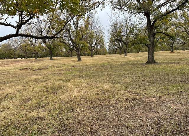 Property at 8404 W Landings Rd, Granbury, TX 76049