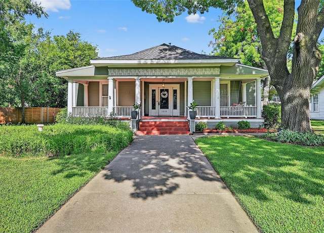 Property at 1018 N Woods St, Sherman, TX 75092, 3 beds, 3 baths