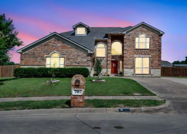 Property at 701 Champlain Ct, Midlothian, TX 76065, 5 beds, 3.5 baths