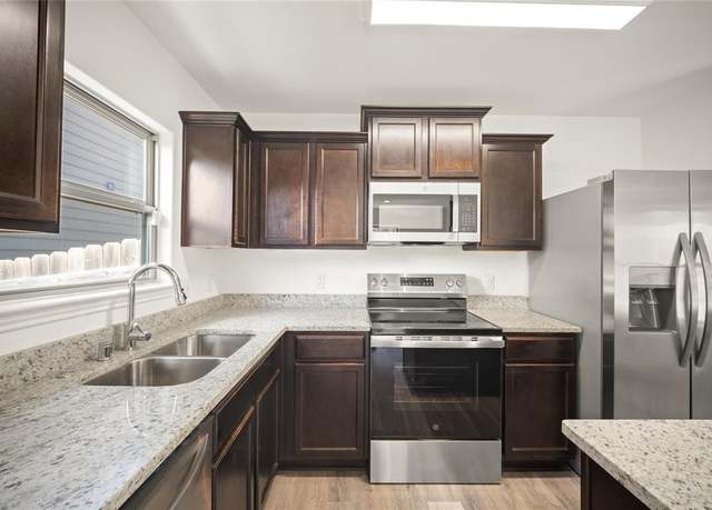 Property at 14260 Greenhaw Ln, Dallas, TX 75253, 4 beds, 2 baths
