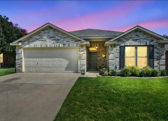 Property at 5504 Ridge View Dr, Watauga, TX 76137, 4 beds, 2 baths