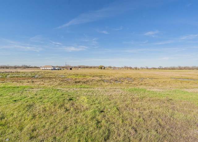 Property at 405 E Vaughn Rd, Cleburne, TX 76031