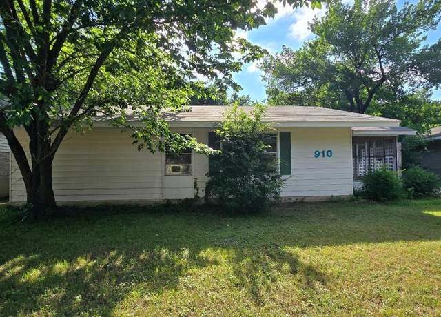 Property at 910 S Mills Dr, Euless, TX 76040, 3 beds, 1 bath