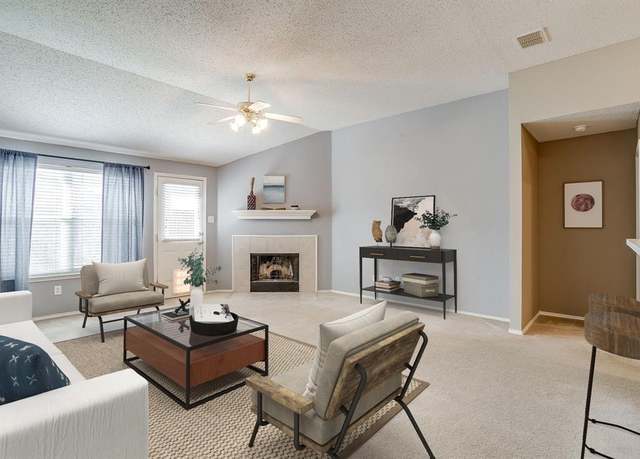 Property at 813 Sage Cir, Burleson, TX 76028, 4 beds, 2 baths
