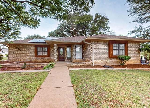 Property at 3901 Willow Way Rd, Fort Worth, TX 76133, 3 beds, 2 baths