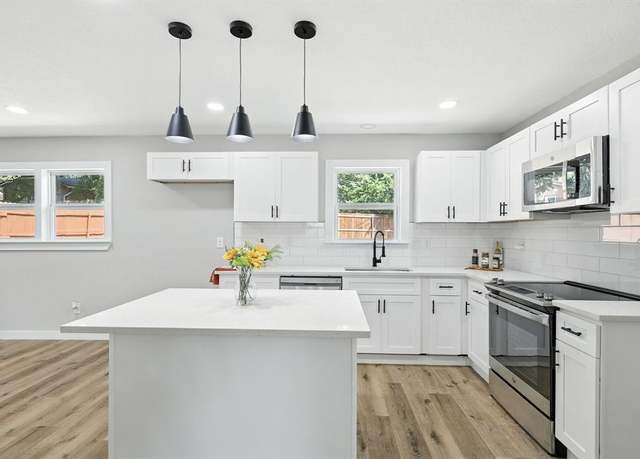 Property at 4955 Odessa Ave, Fort Worth, TX 76133, 3 beds, 2 baths