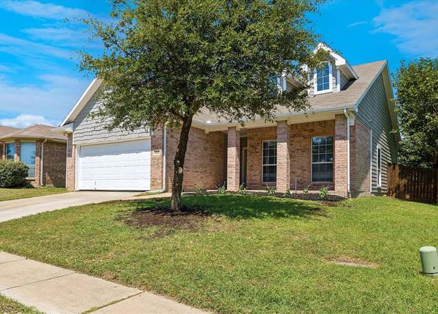 Property at 828 Poncho Ln, Fort Worth, TX 76052, 3 beds, 2 baths