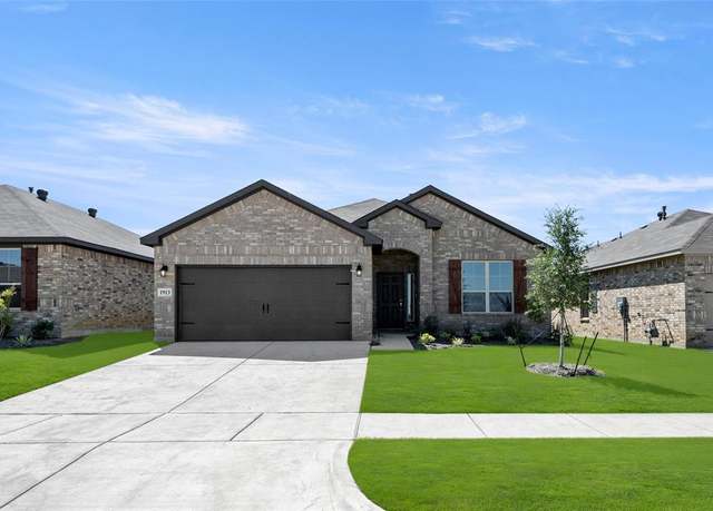 Property at 1913 Seminole Dr, Cleburne, TX 76033, 3 beds, 2 baths