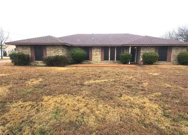 Property at 134 Hollie Dr, Red Oak, TX 75154, 3 beds, 2 baths
