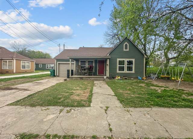 Property at 706 N Commerce St, Gainesville, TX 76240, 2 beds, 1 bath