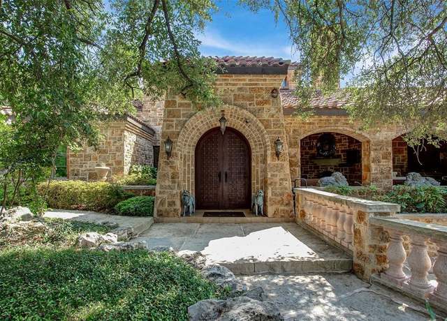 Property at 1108 Pebble Creek Rd, Fort Worth, TX 76107, 3 beds, 4.5 baths