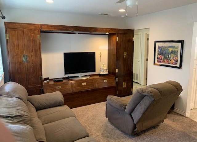 Property at 805 Rodeo Center Blvd, Mesquite, TX 75149, 2 beds, 1 bath
