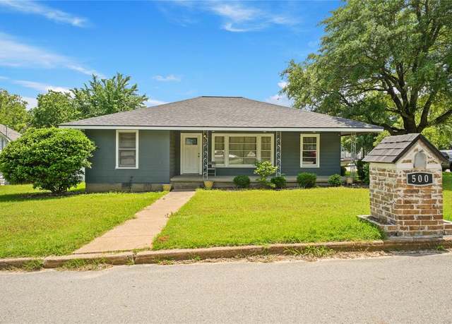 Property at 500 E Monterey St, Denison, TX 75021, 3 beds, 1 bath