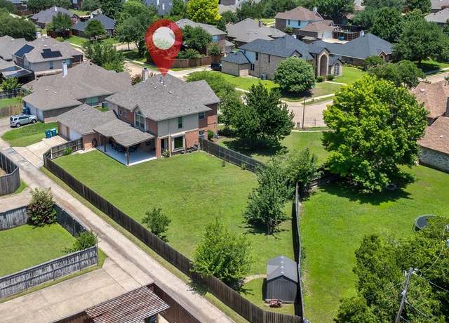 Property at 7305 Meadowwood Dr, Rowlett, TX 75089, 5 beds, 3 baths