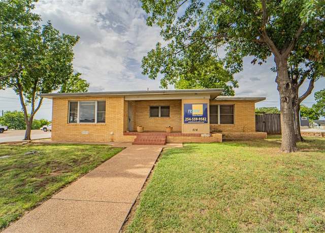 Property at 514 W Walker St, Breckenridge, TX 76424, 2 beds, 2 baths