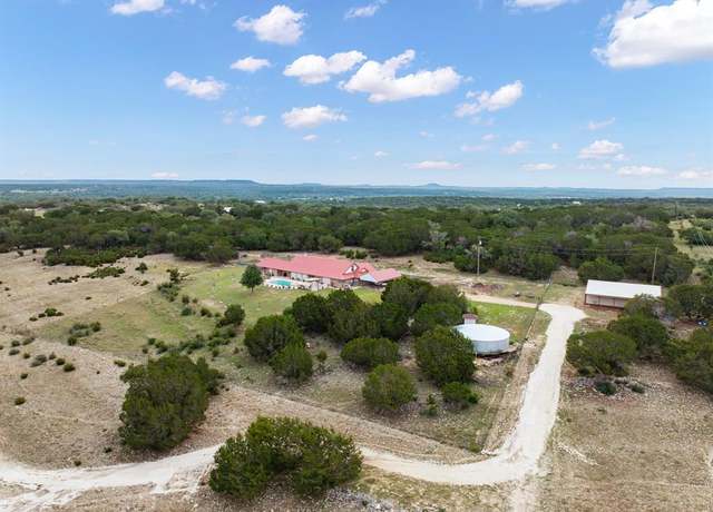 Property at 1435 County Road 220, Killeen, TX 76549, 4 beds, 4 baths