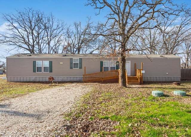 Property at 6067 Old Mexia Rd, Waco, TX 76705, 3 beds, 2 baths