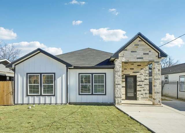 Property at 3853 Stalcup Rd, Fort Worth, TX 76119, 4 beds, 2 baths