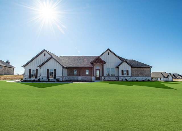 Property at 454 Collum Vw, Azle, TX 76020, 4 beds, 2.5 baths