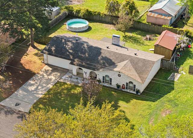Property at 2207 Pinecrest, Gladewater, TX 75647, 3 beds, 2 baths