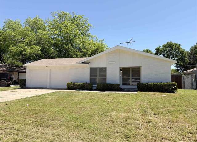 Property at 1114 Crestridge Dr, Plano, TX 75075, 3 beds, 2 baths