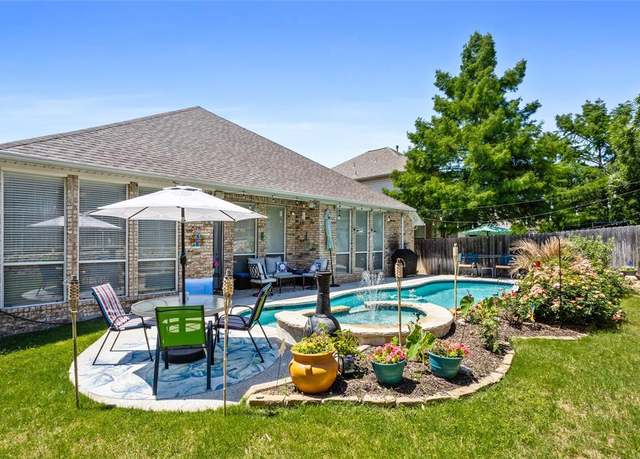 Property at 4824 Carolina Trace Trl, Fort Worth, TX 76244, 4 beds, 2 baths