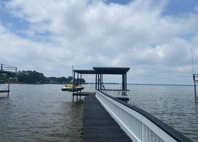 Property at 122 Harbor Dr, Gun Barrel City, TX 75156, 2 beds, 2 baths