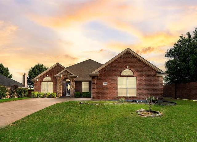 Property at 1322 Turnbridge Dr, Glenn Heights, TX 75154, 3 beds, 2 baths