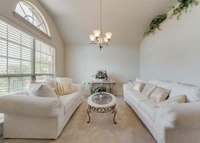 Property at 1322 Turnbridge Dr, Glenn Heights, TX 75154, 5 beds, 2 baths