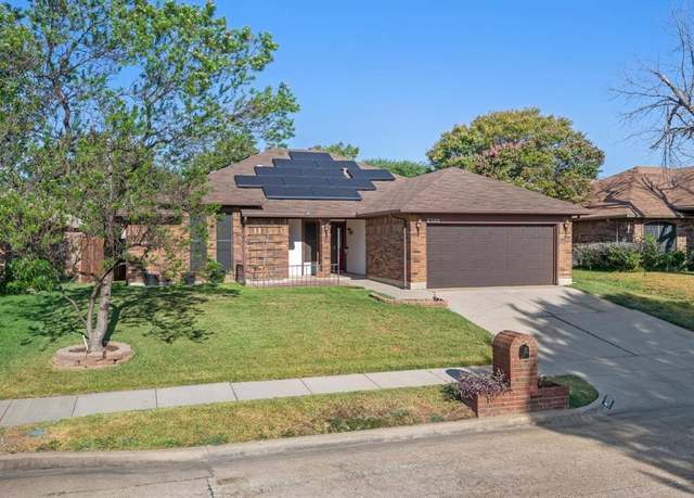 Property at 6300 Aires Dr, Arlington, TX 76001, 3 beds, 2 baths