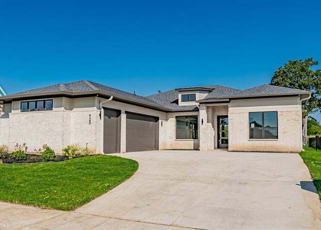 Property at 925 Bandon Dunes Dr, Fort Worth, TX 76028, 3 beds, 2 baths