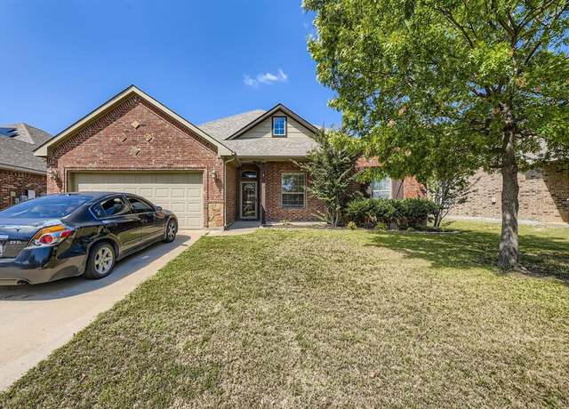 Property at 917 John Kennedy Dr, Saginaw, TX 76179, 3 beds, 2 baths